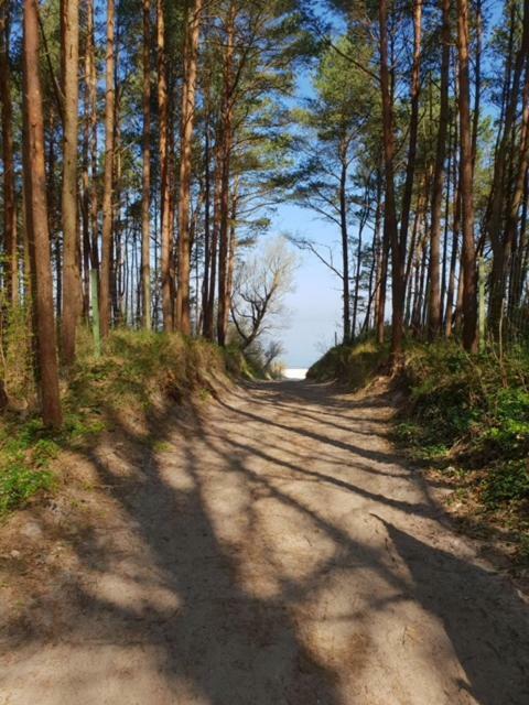 Apartament Bursztynek Pobierowo Buitenkant foto