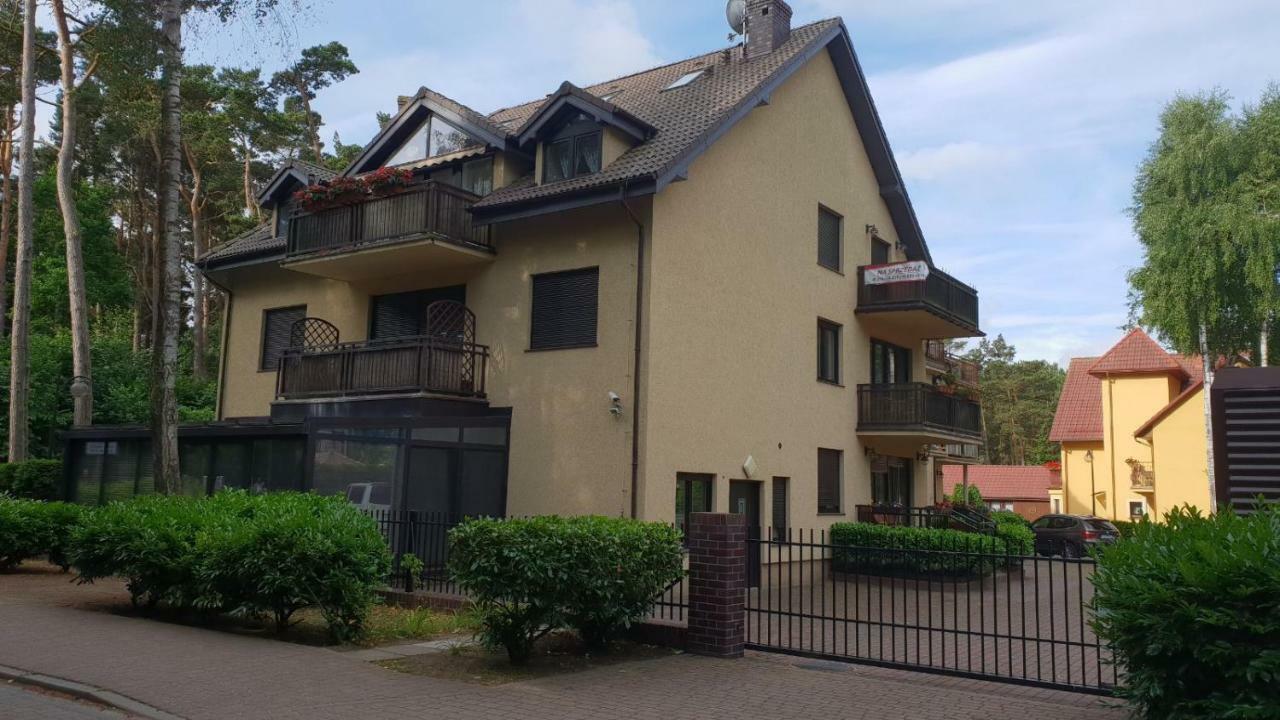 Apartament Bursztynek Pobierowo Buitenkant foto